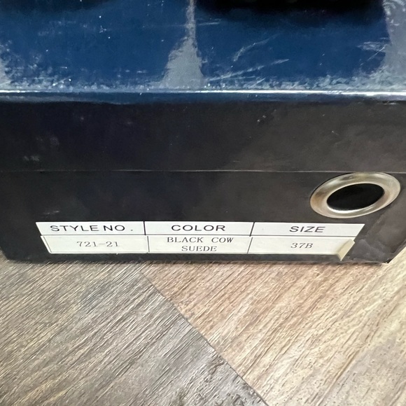 Black women’s Loafers - Picture 4 of 5